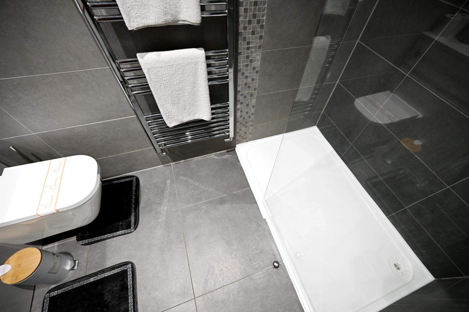 Omega Apartment Milton Keynes